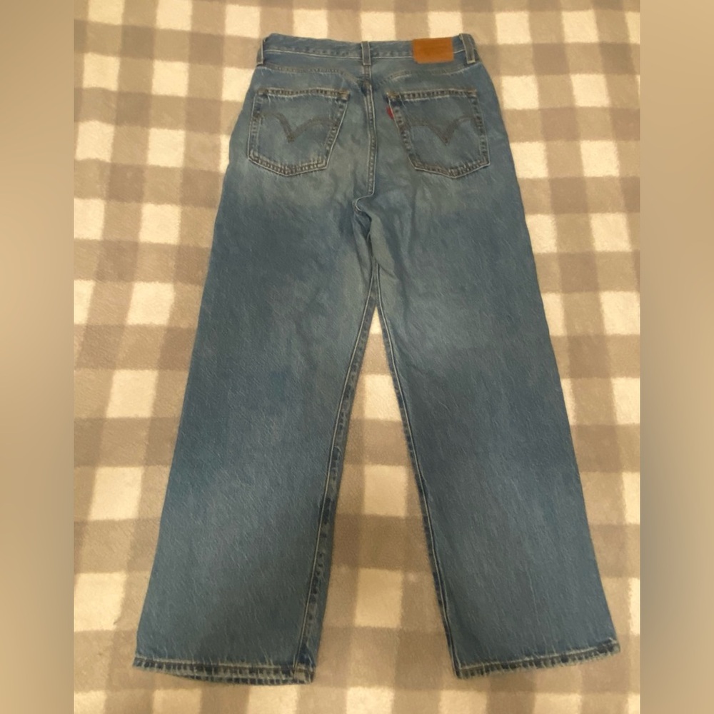 Levi’s Ribcage Straight - Picture 2 of 3